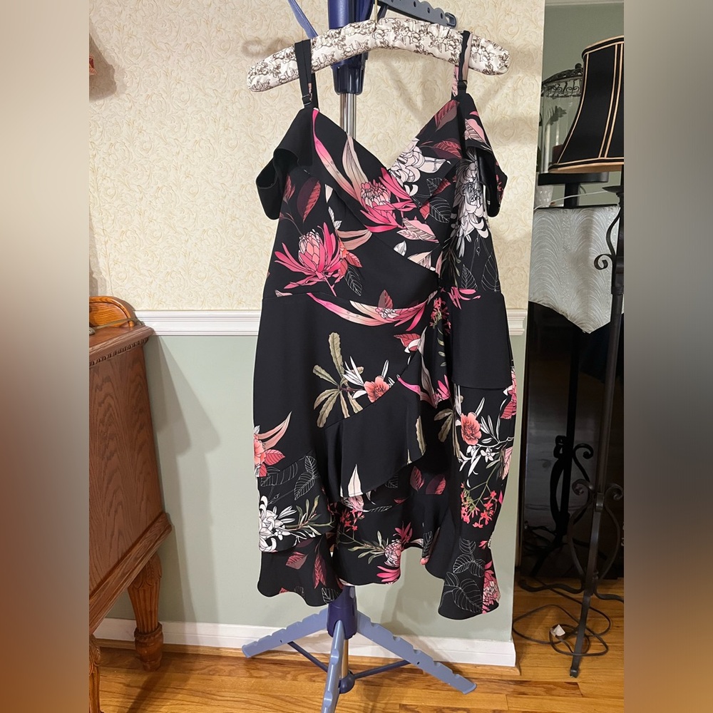 City Chic Size S/16